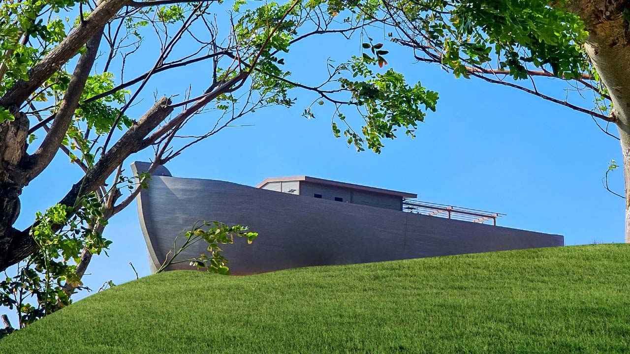 Con tàu Noah NovaWorld